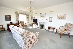 Lounge- click for photo gallery